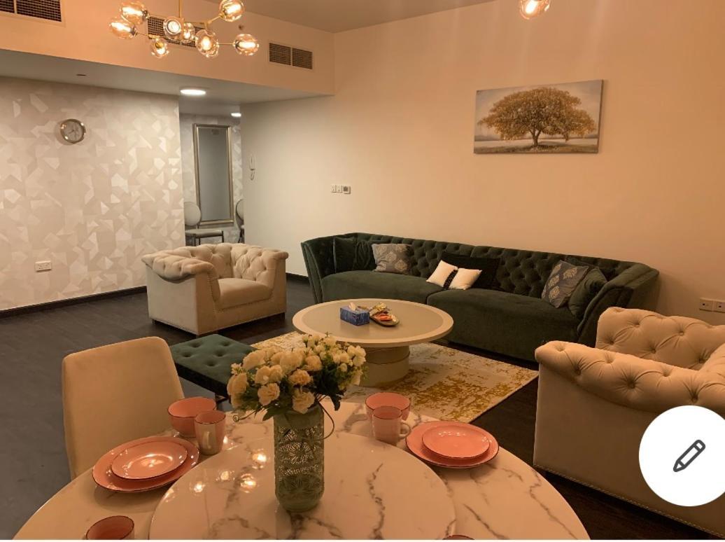 Usmans 1 Bedroom 4 Beds Jbr Huge Sea View 120 Sqm 2 Balconies ドバイ エクステリア 写真