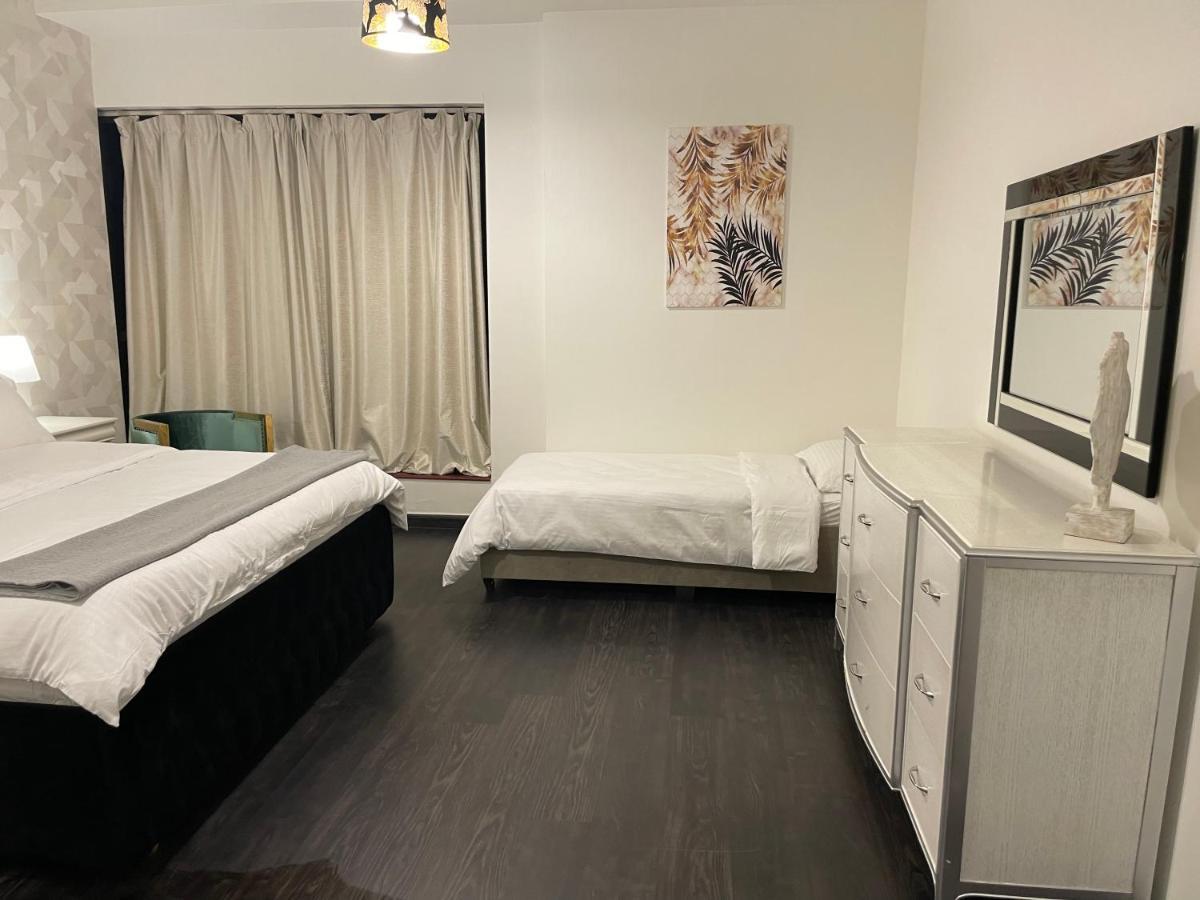 Usmans 1 Bedroom 4 Beds Jbr Huge Sea View 120 Sqm 2 Balconies ドバイ エクステリア 写真