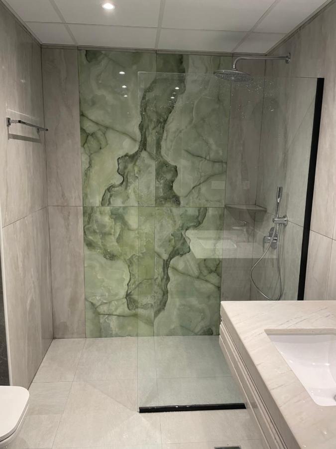 Usmans 1 Bedroom 4 Beds Jbr Huge Sea View 120 Sqm 2 Balconies ドバイ エクステリア 写真