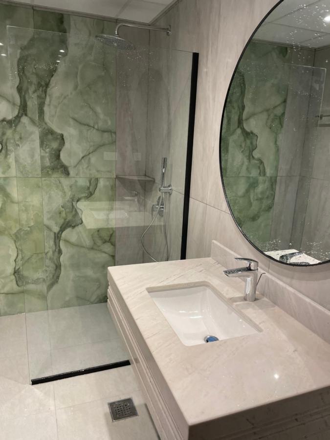 Usmans 1 Bedroom 4 Beds Jbr Huge Sea View 120 Sqm 2 Balconies ドバイ エクステリア 写真