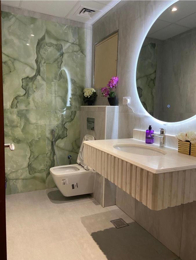 Usmans 1 Bedroom 4 Beds Jbr Huge Sea View 120 Sqm 2 Balconies ドバイ エクステリア 写真